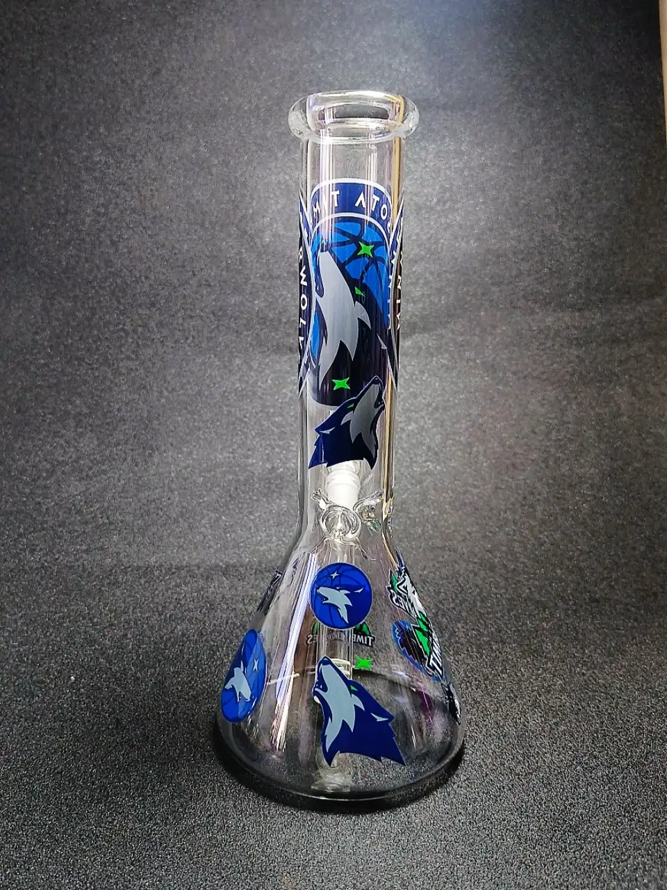 10-Inch Minnesota Timberwolves-Inspired Beaker Glass Bong - Image 3