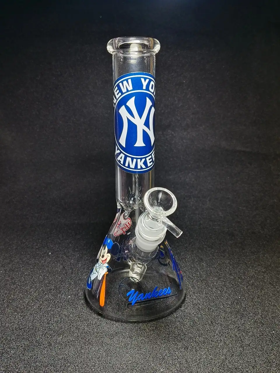 10-Inch New York Yankees Inspired Borosilicate Glass Beaker Bong