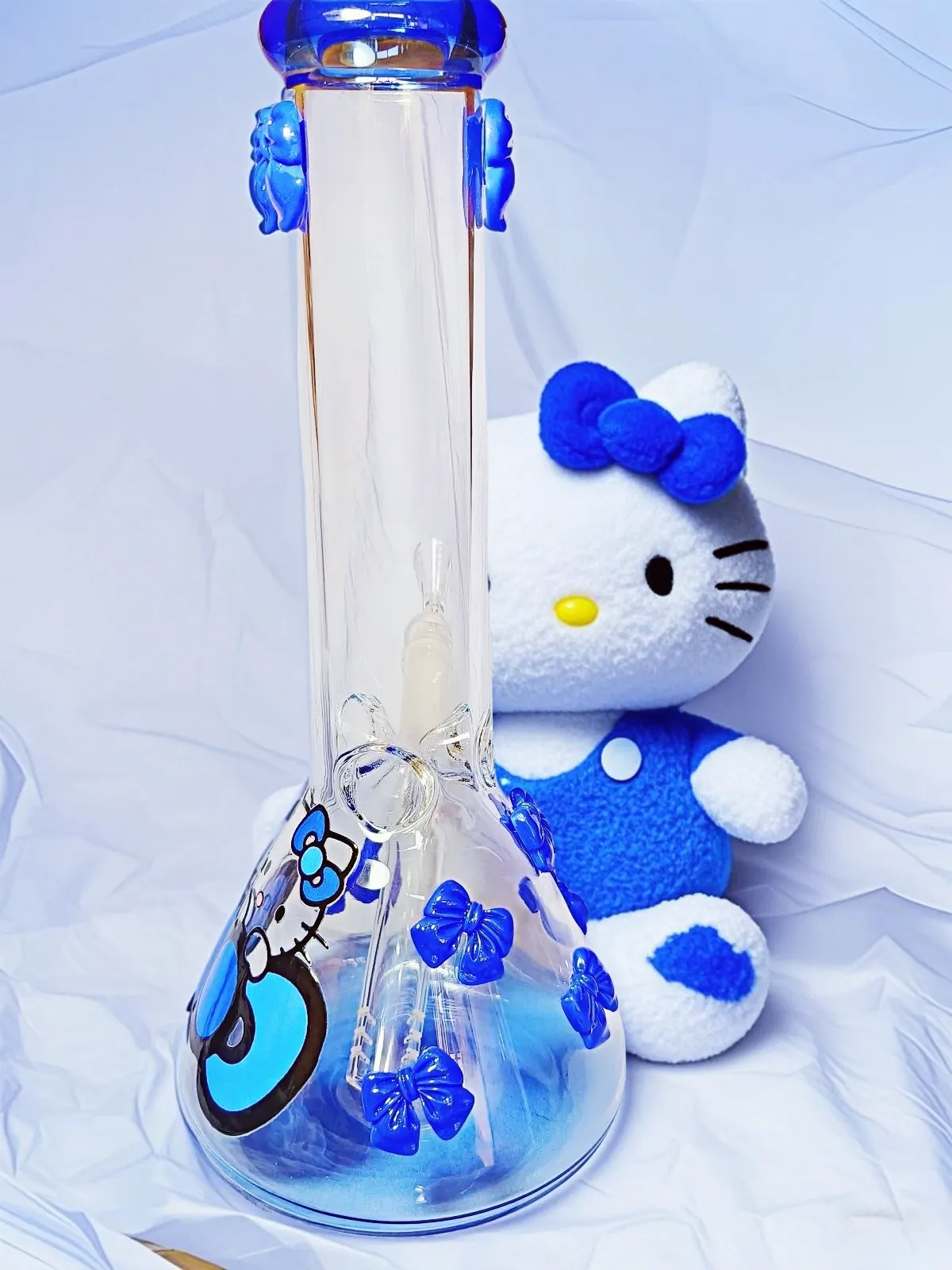 9.5 Inch Blue Hello Kitty Borosilicate Glass Beaker Bong with 3D Bow Accents - Image 3