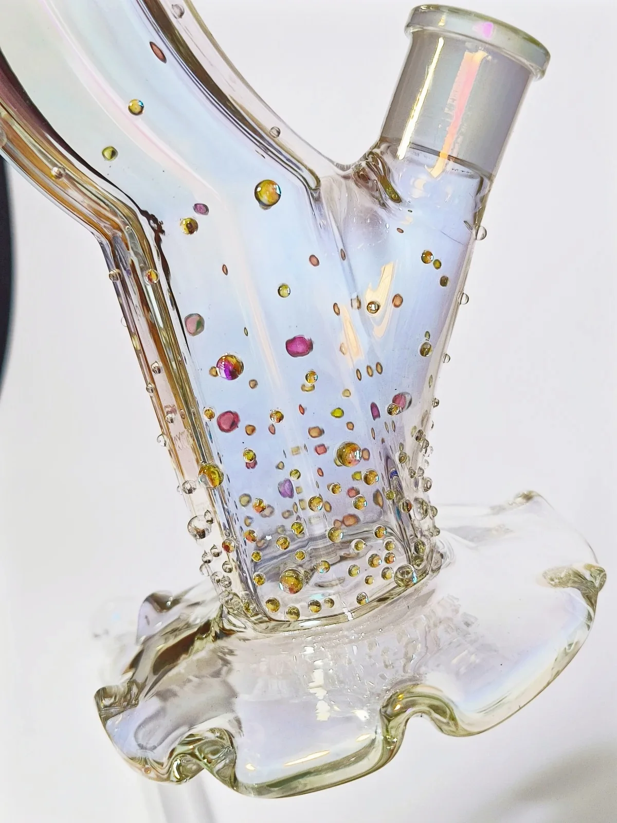 12 Inch Iridescent Borosilicate Glass Curve Bong with Mermaid Beads - Image 4