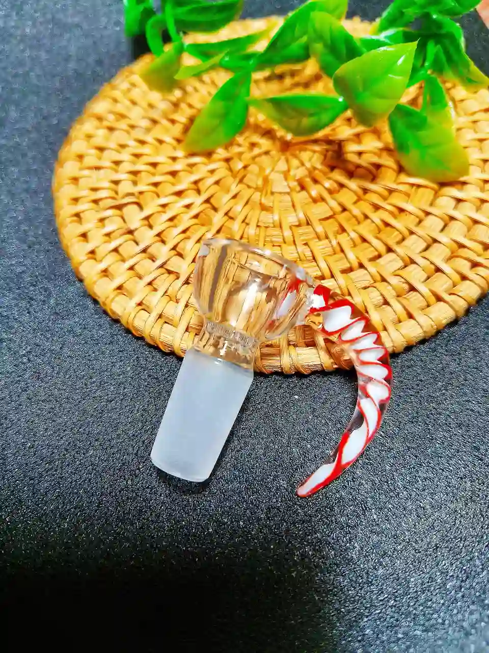 14mm Male Red Spiral Horn Handle Borosilicate Glass Bong Bowl - Image 3