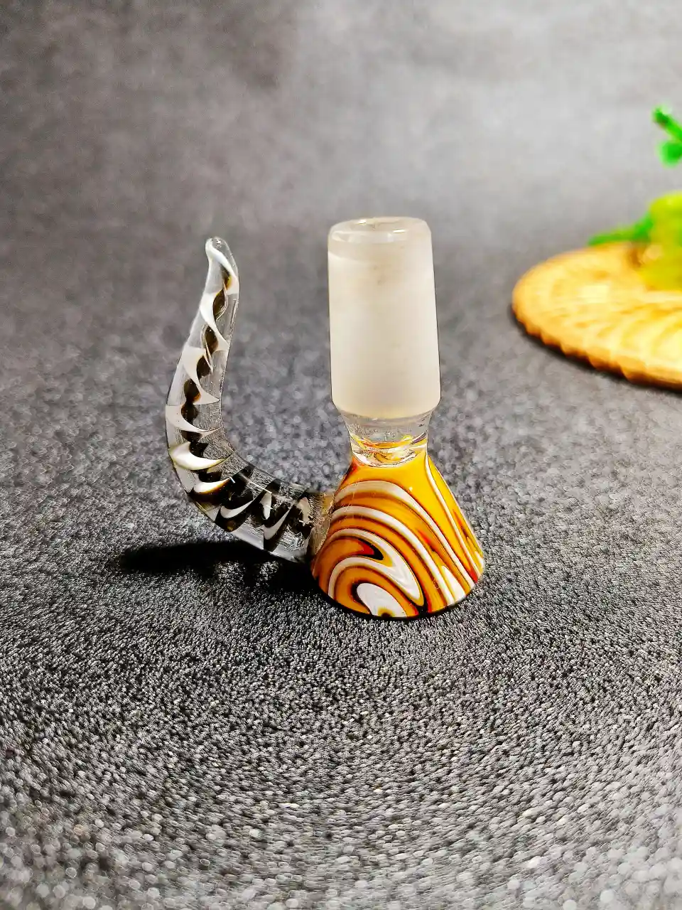 14mm Male Psychedelic Horn Borosilicate Glass Bong Bowl - Image 2