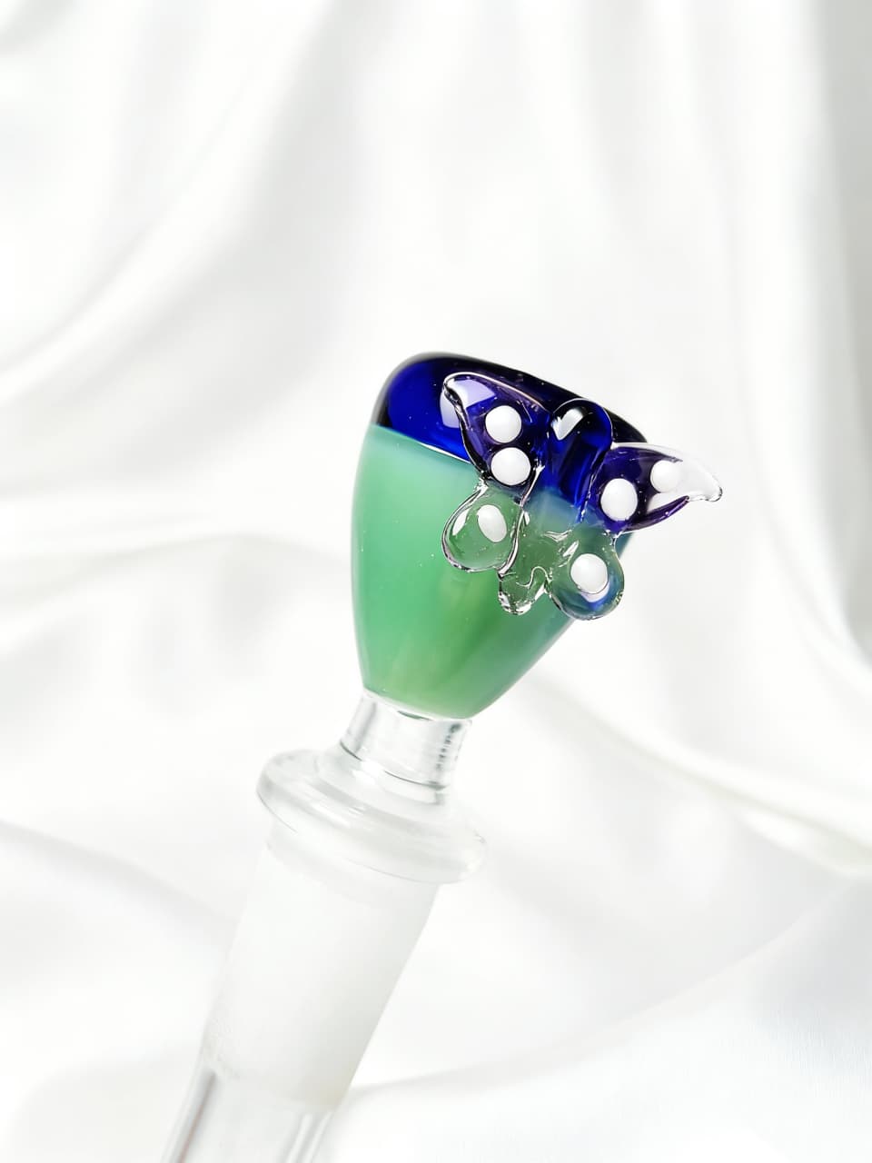 14mm Male Butterfly Borosilicate Glass Bowl Piece - Image 8