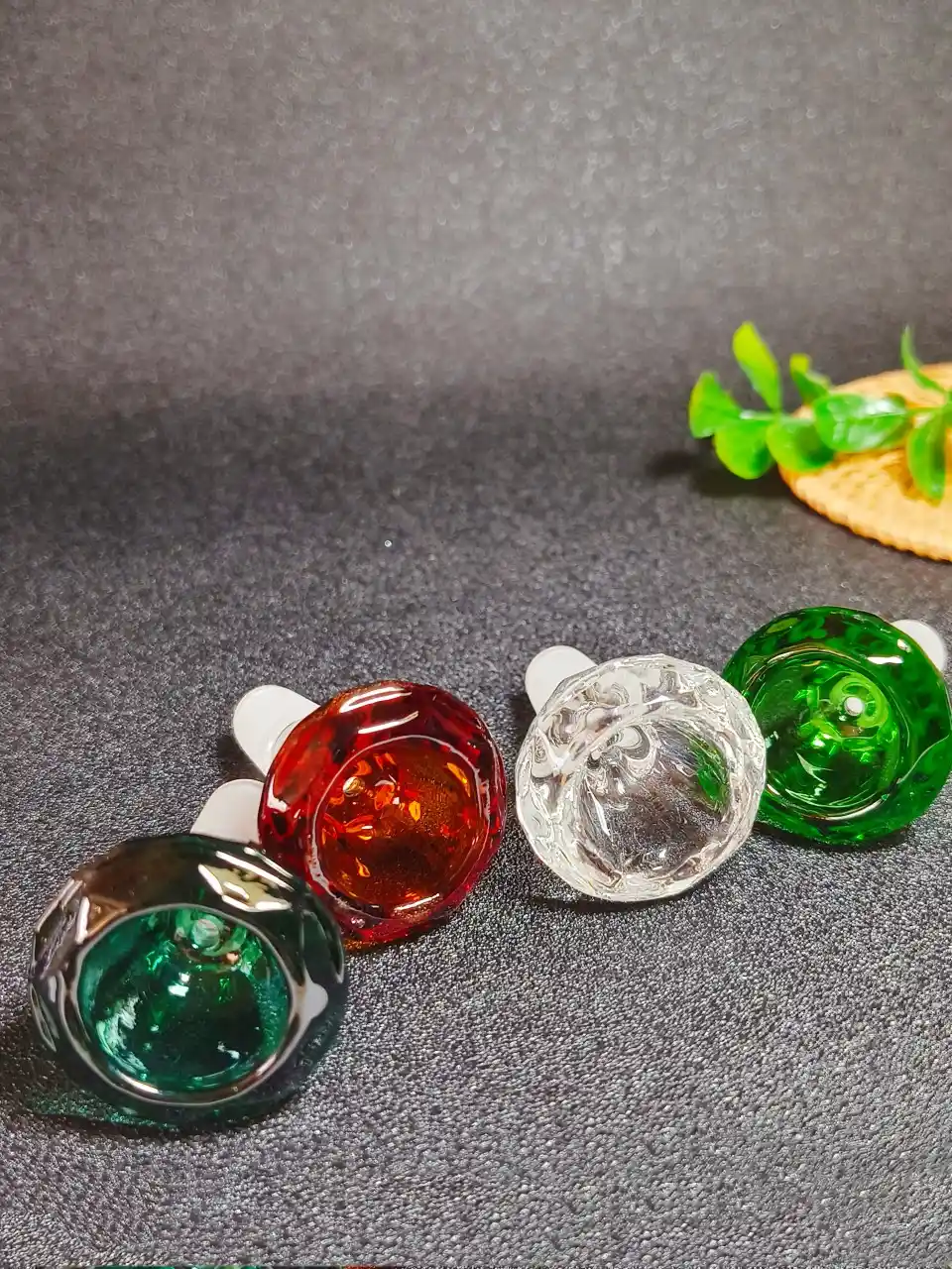 14mm Male Diamond-Cut Borosilicate Glass Bong Bowl - Image 3
