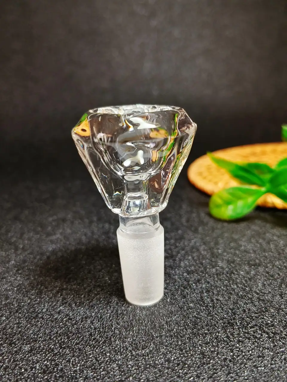 14mm Male Diamond-Cut Borosilicate Glass Bong Bowl - Image 9
