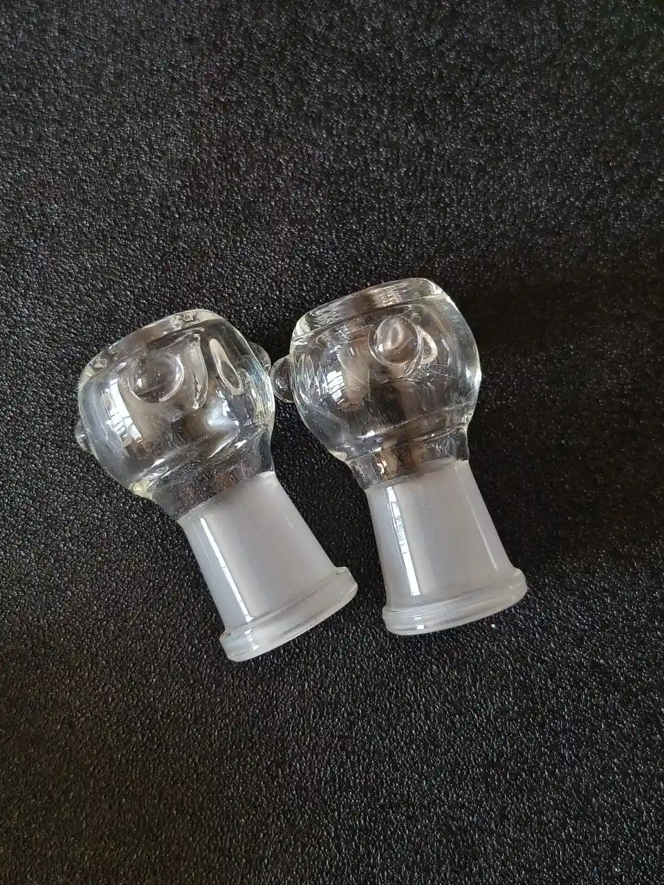 Classic Clear Borosilicate Glass Bong Bowl with 18mm Female Joint - Image 4