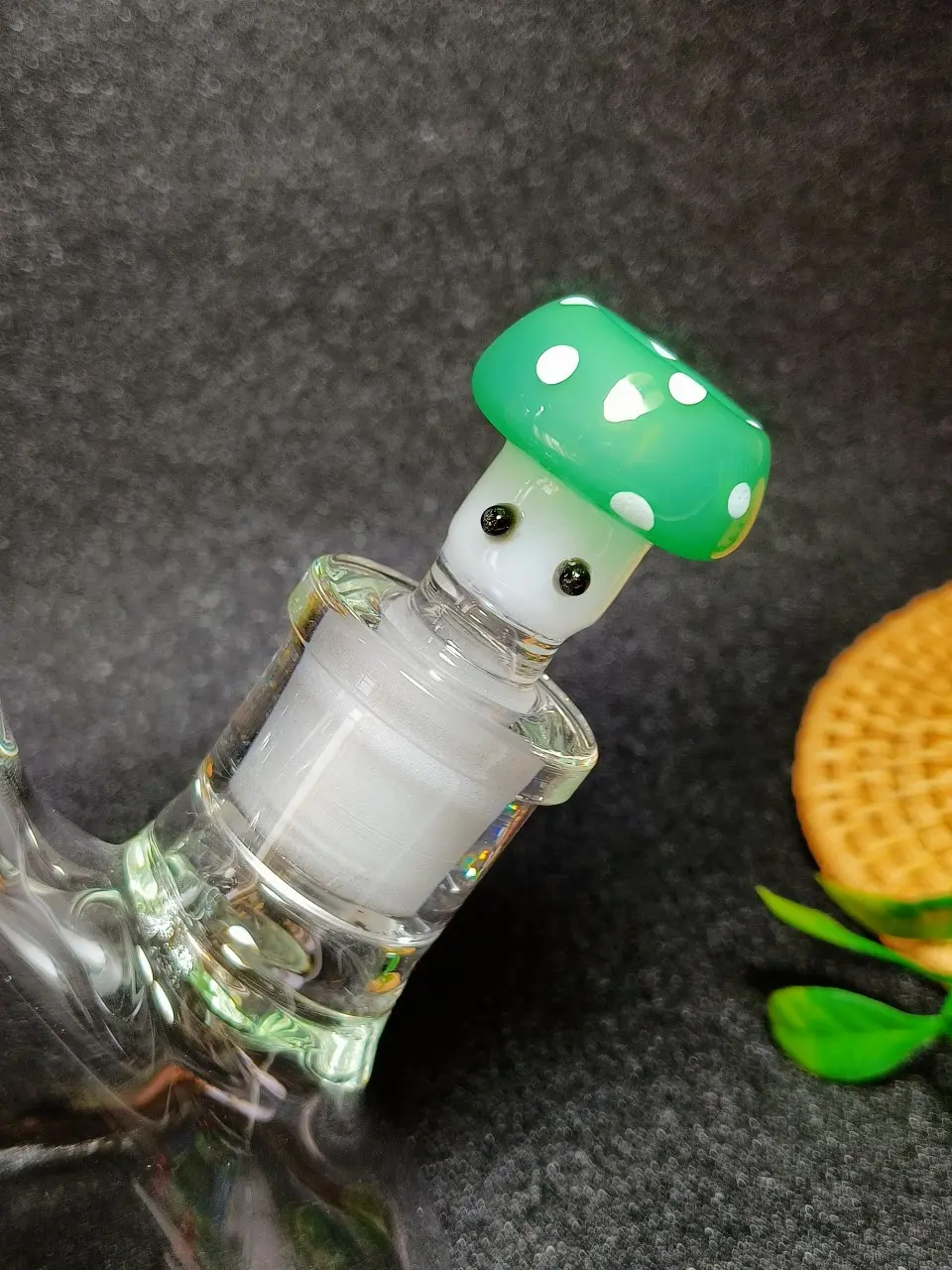 18mm Male Polka Dot Mushroom Borosilicate Glass Bong Bowl - Image 7