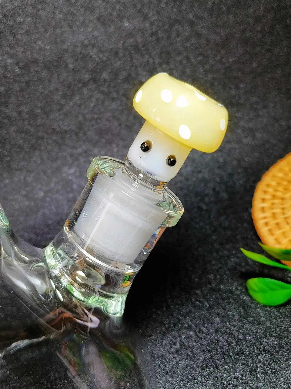 18mm Male Polka Dot Mushroom Borosilicate Glass Bong Bowl - Image 8