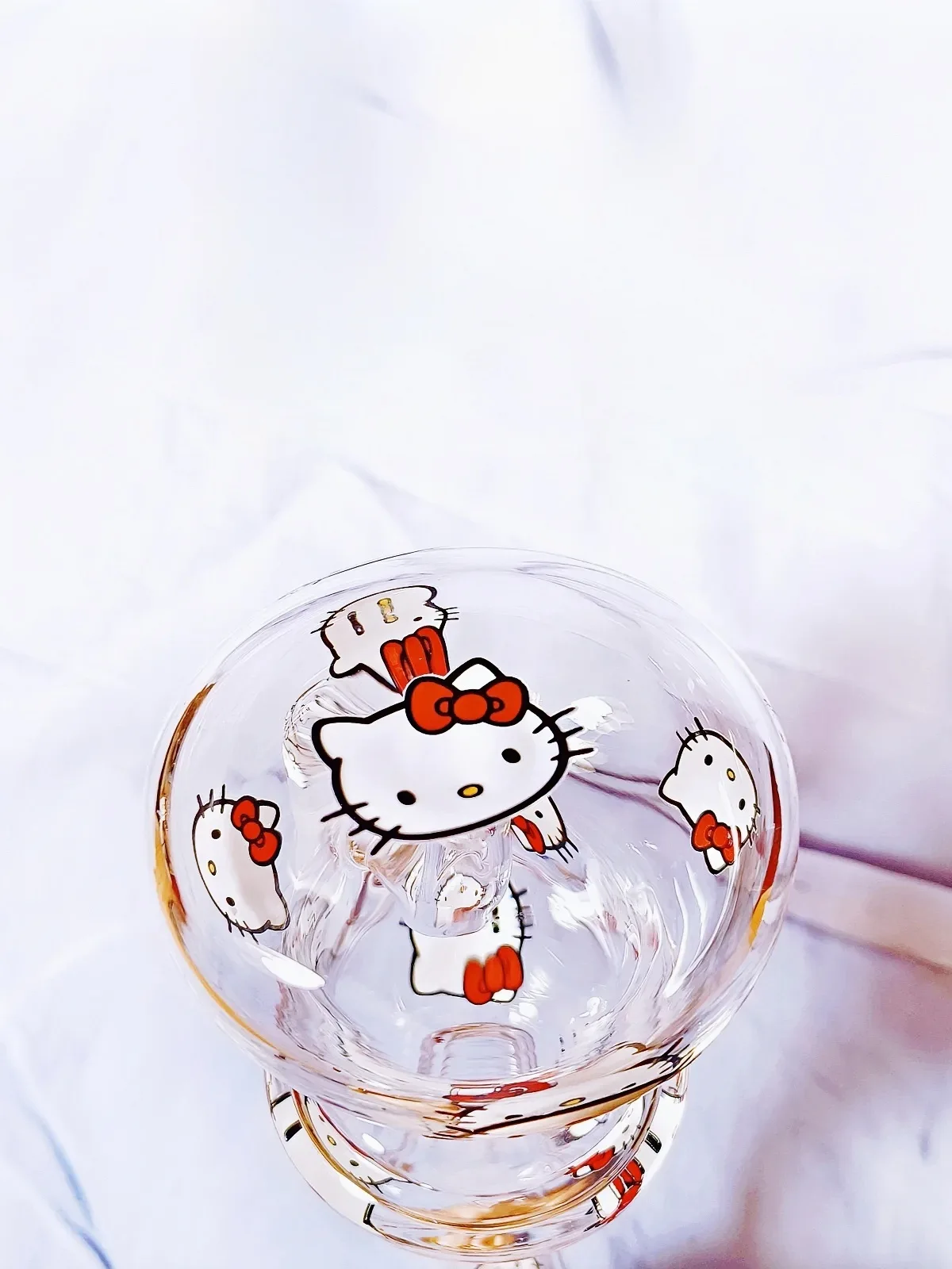 7.5 Inch Hello Kitty Borosilicate Glass Bong with Red Kitty Heads - Image 6