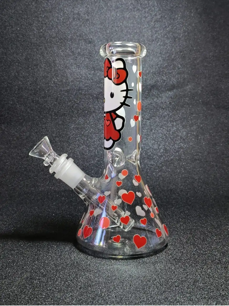 8-Inch Hello Kitty Red Heart Beaker Bong - Image 2
