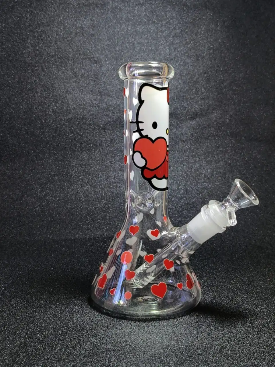 8-Inch Hello Kitty Red Heart Beaker Bong - Image 3