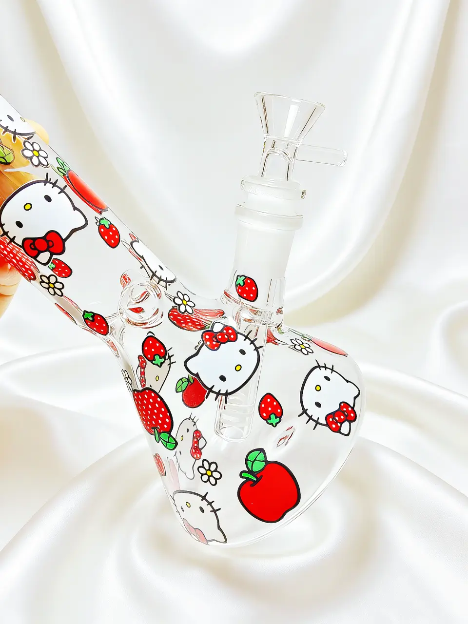 8-Inch Hello Kitty Apple & Strawberry Beaker Glass Bong - Image 4