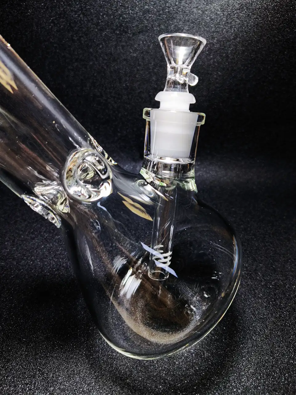 8 Inch 7mm Thick Clear Borosilicate Glass Beaker Bong - Image 3