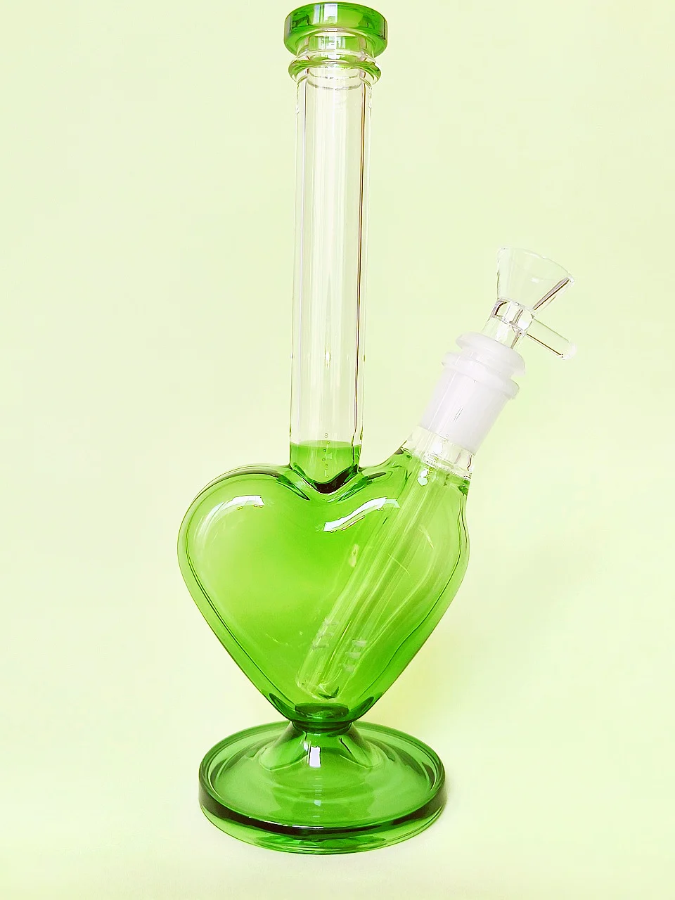 9.5-Inch Green Heart-Shaped Borosilicate Glass Bong
