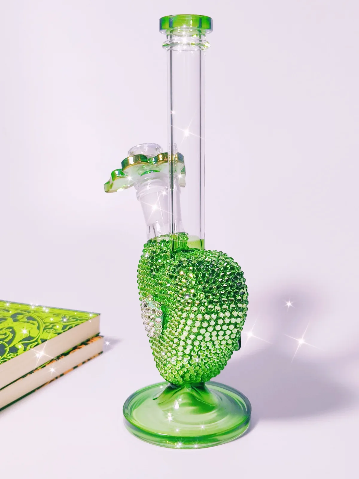9.5-Inch Green Heart Rhinestone Borosilicate Glass Bong - Image 3