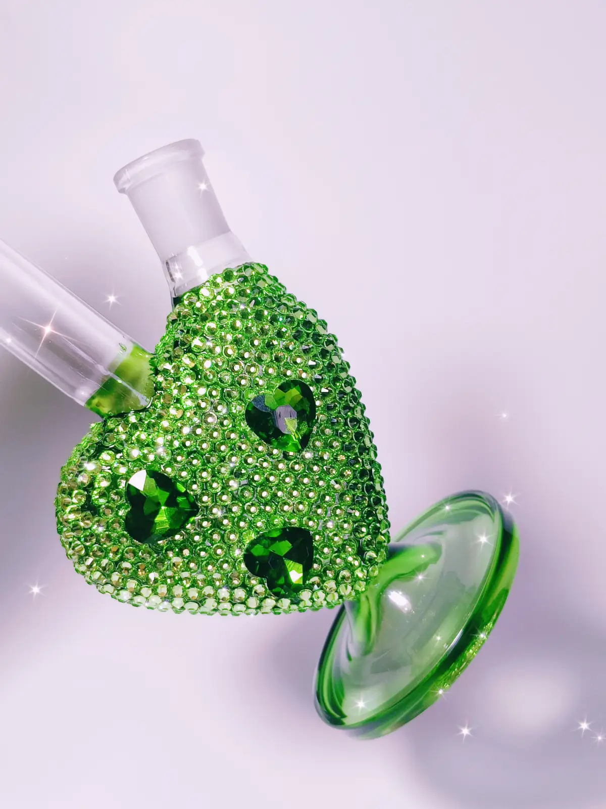 9.5-Inch Green Heart Rhinestone Borosilicate Glass Bong - Image 2