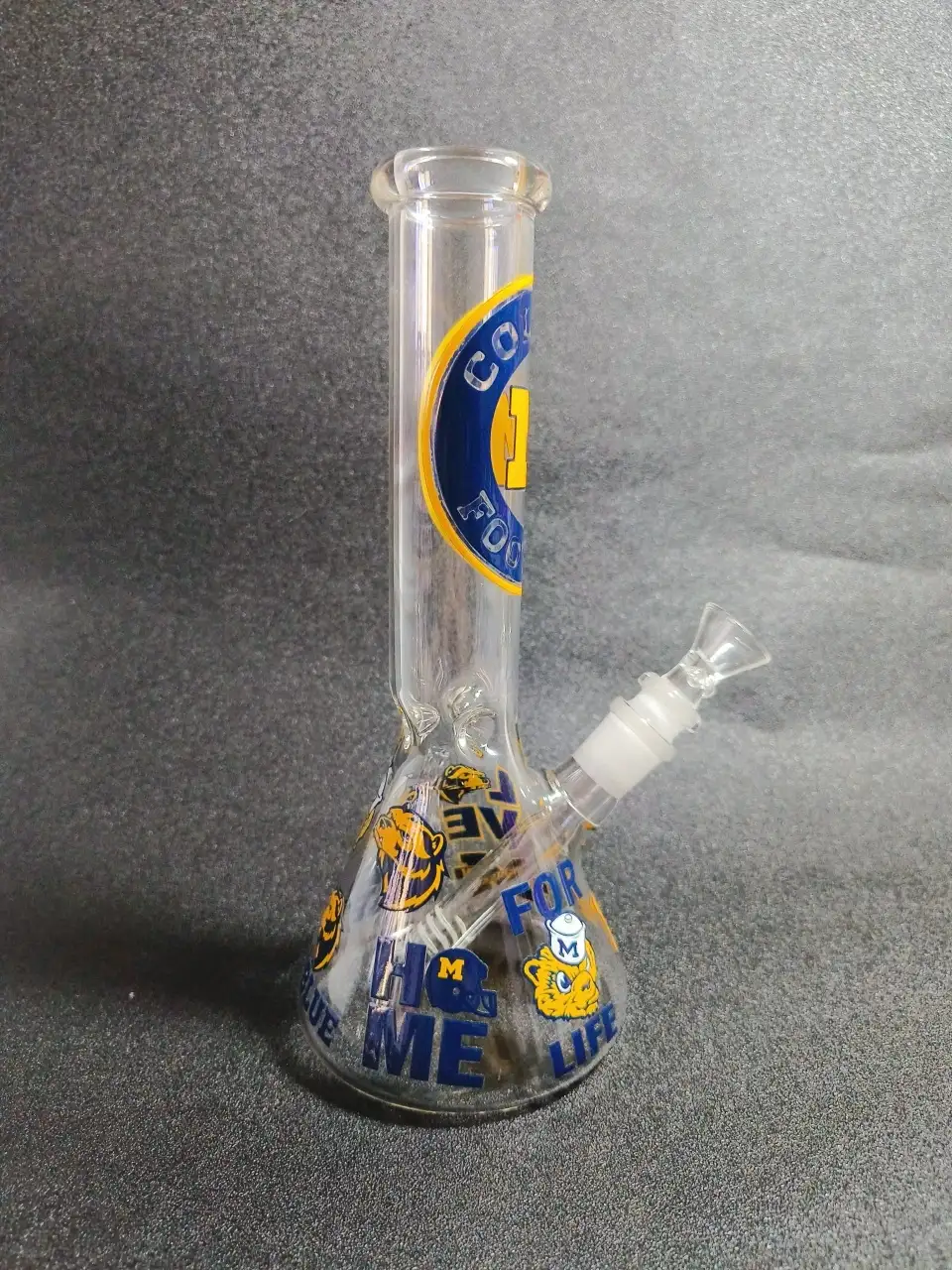 10-Inch Michigan Wolverines-Inspired Beaker Glass Bong - Image 2