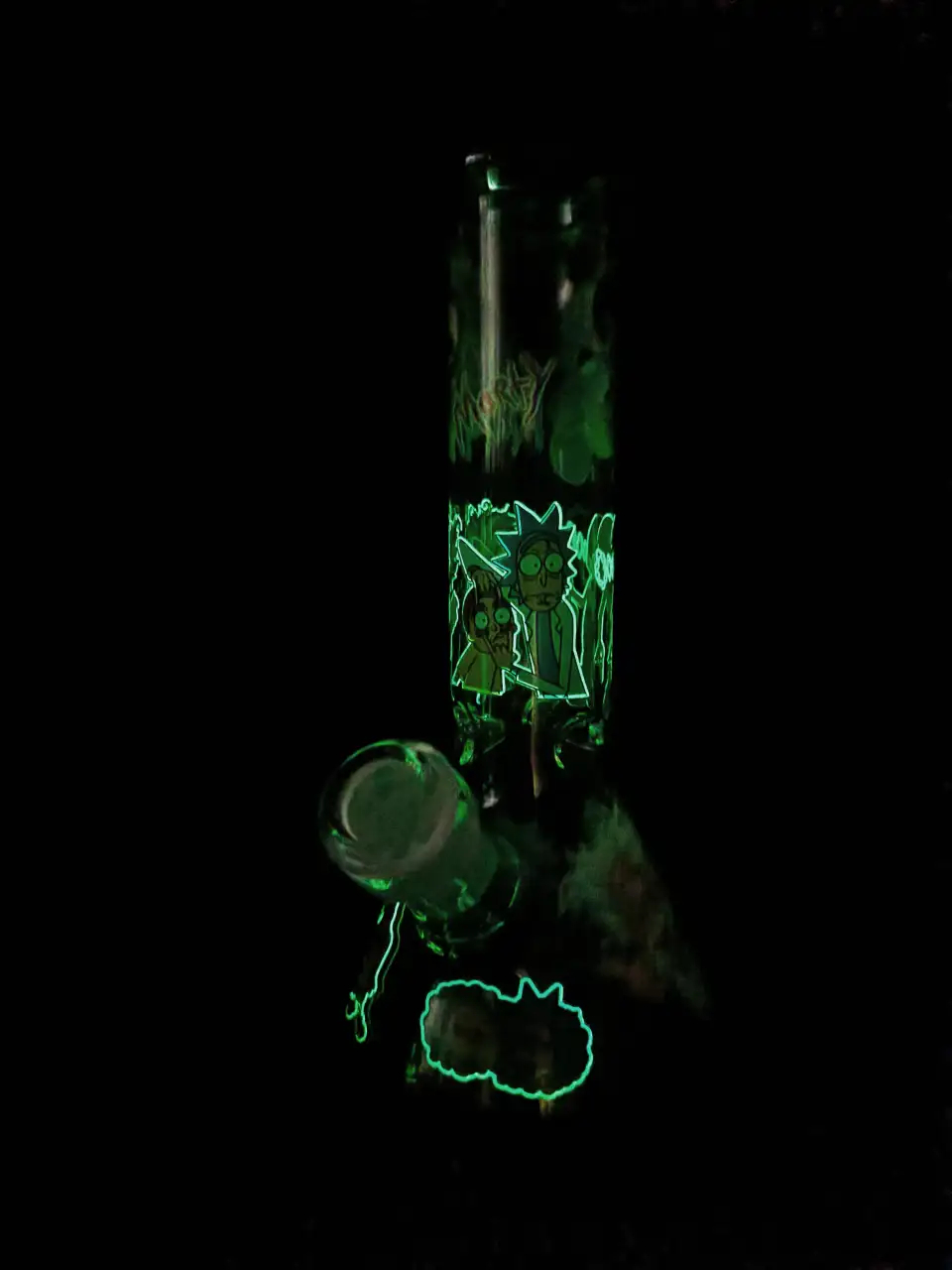 8 Inch Rick and Morty Glow Beaker Borosilicate Glass Bong - Image 2