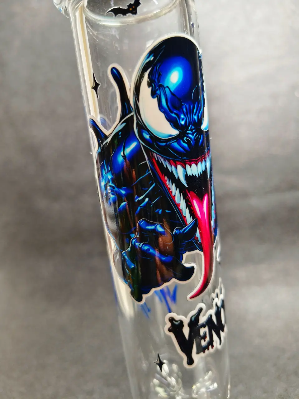 10-Inch Venom Face Beaker Glass Bong with Ice Pinches - Image 5