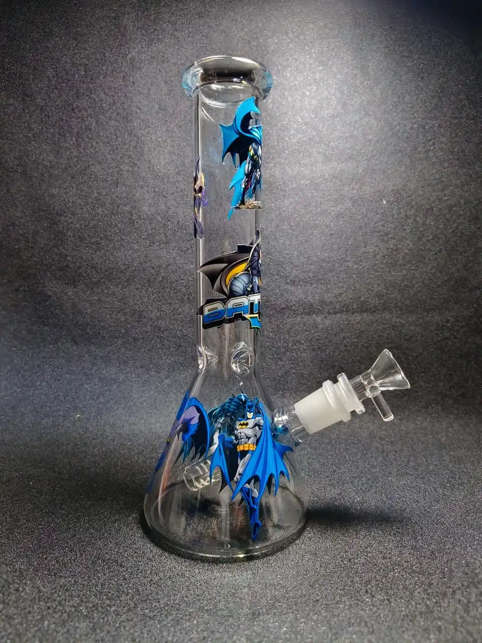 10 Inch Dark Knight Batman Inspired Beaker Bong - Image 4