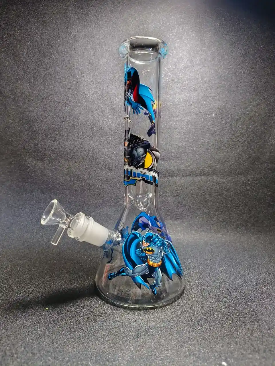 10 Inch Dark Knight Batman Inspired Beaker Bong - Image 2