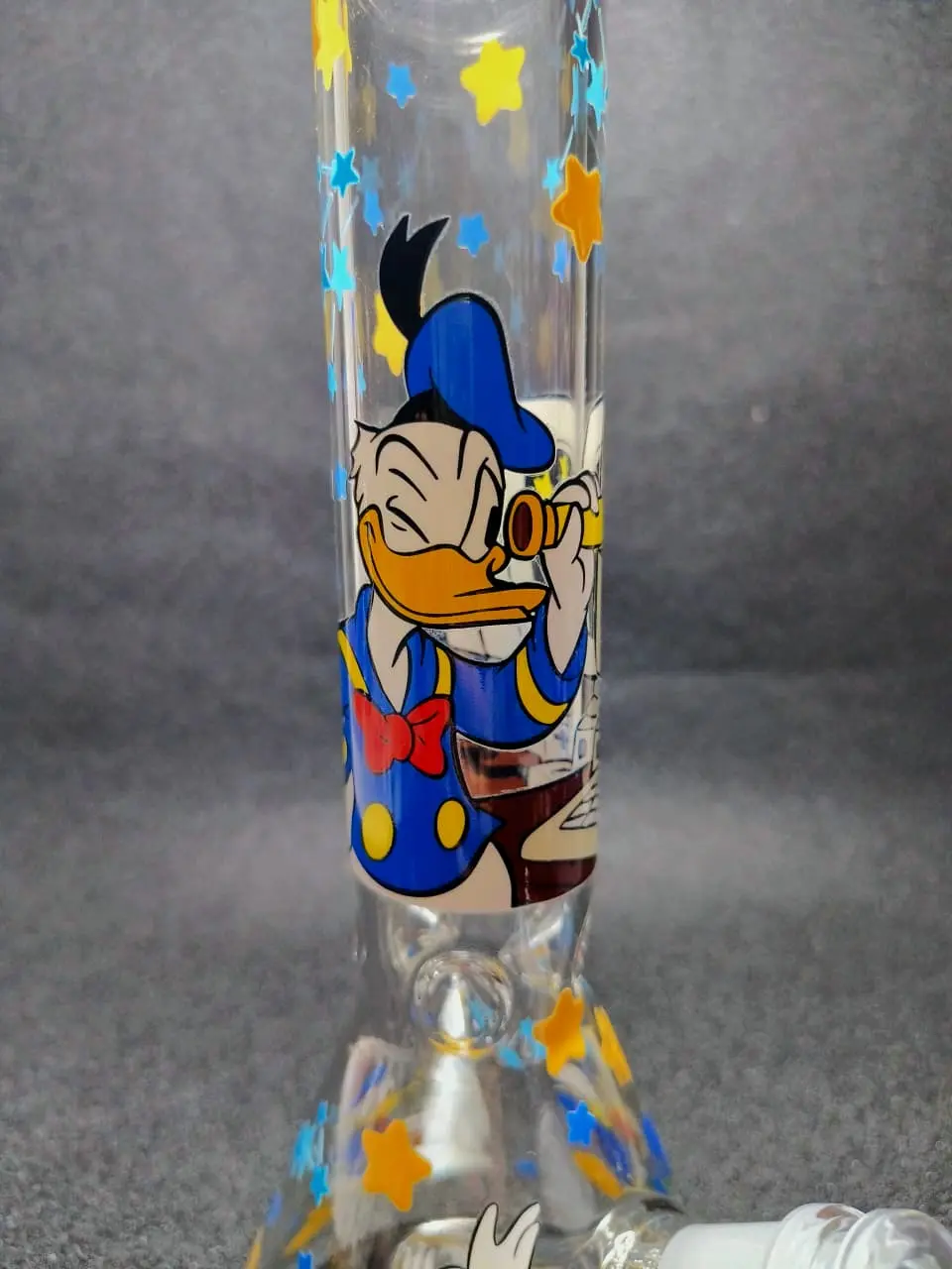 10 Inch Donald Duck Sailor Adventure Star Beaker Glass Bong - Image 6