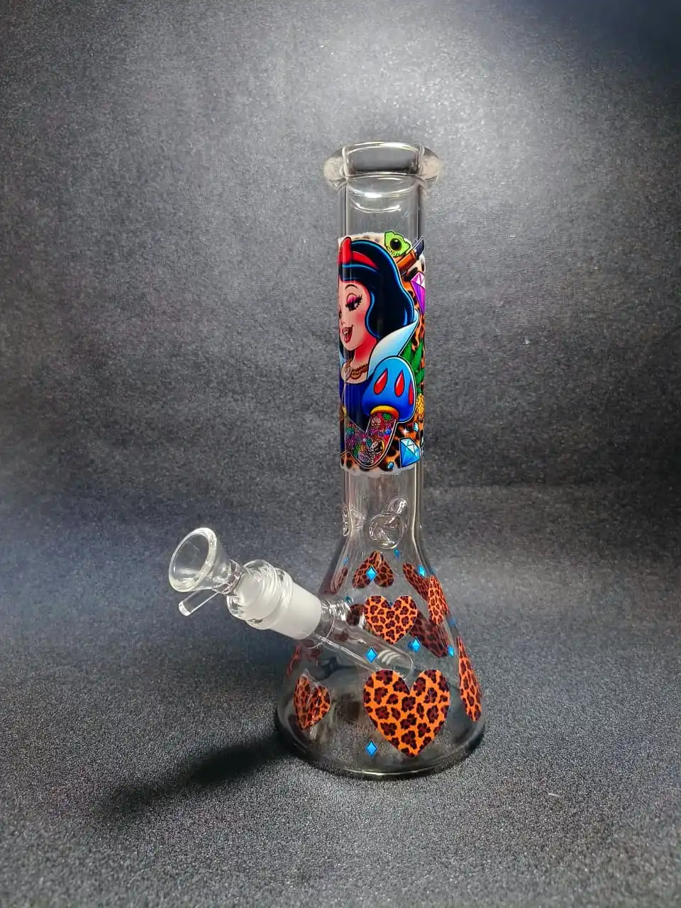 10-Inch Snow White Leopard Heart Beaker Glass Bong - Image 4