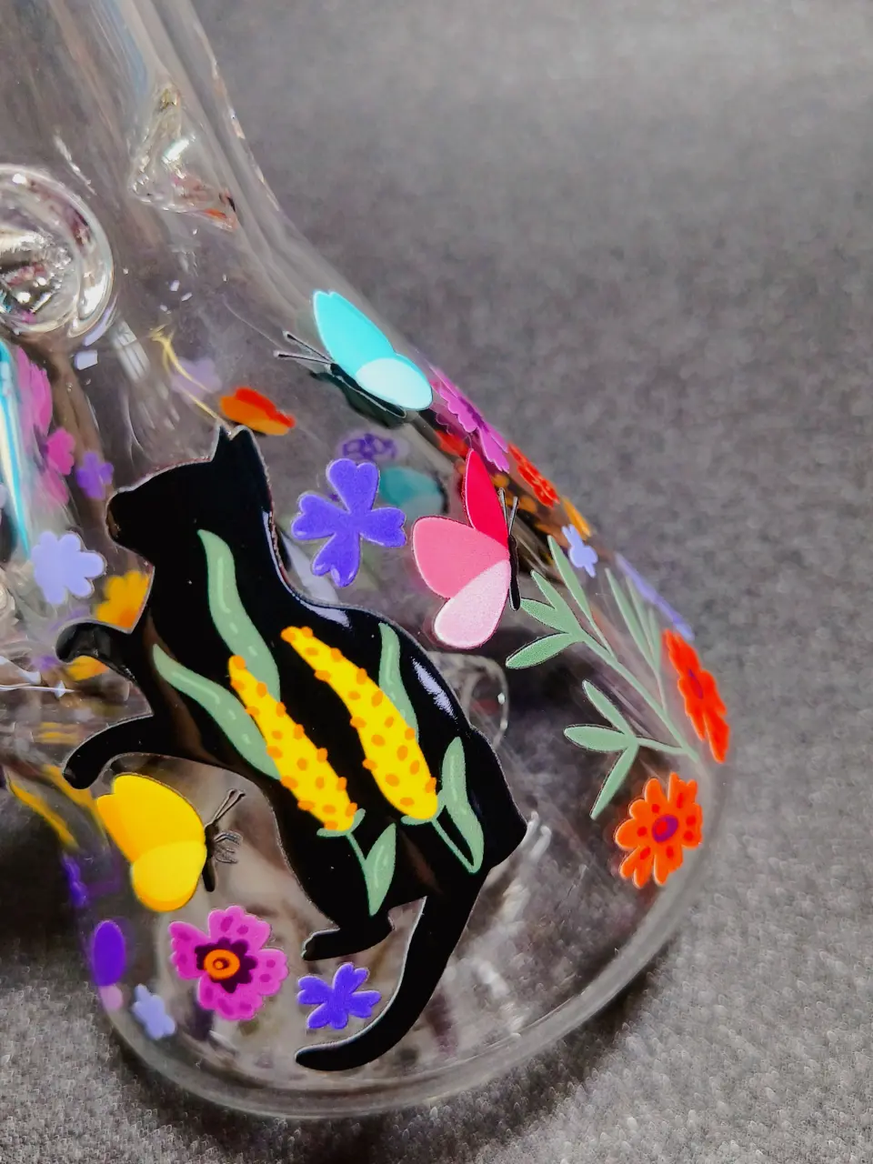 10 Inch Floral Cat & Butterfly Beaker Glass Bong - Image 8