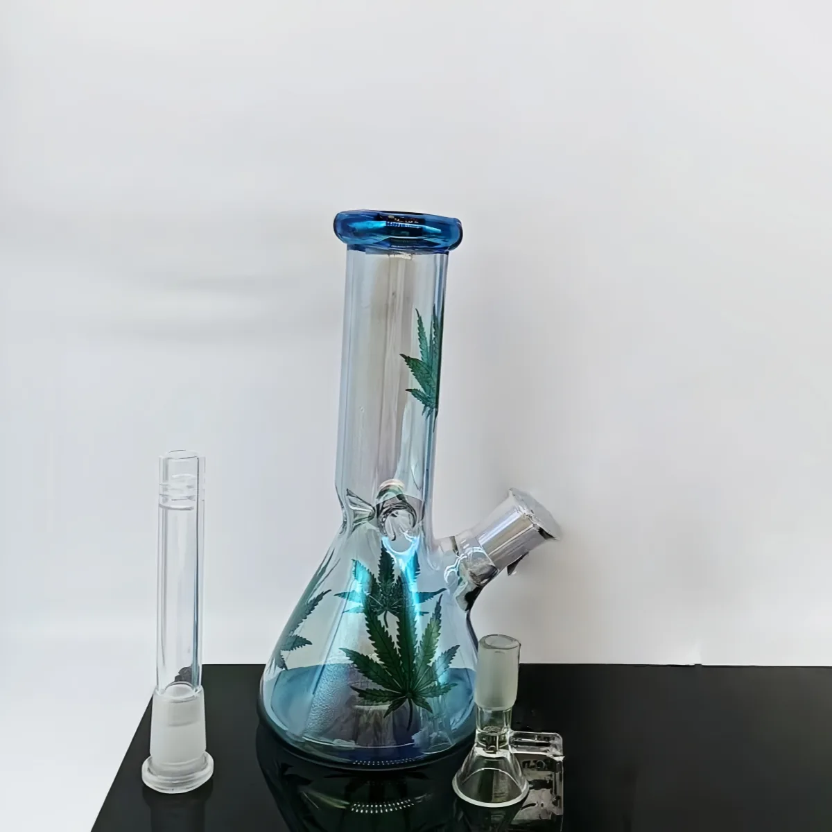 8-Inch Borosilicate Glass Beaker Bong with Green Leaf Design - Image 2
