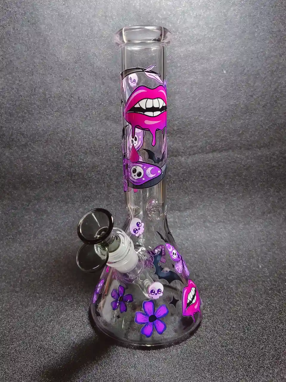 10-Inch Gothic Lips Butterfly Skull Beaker Glass Bong - Image 6