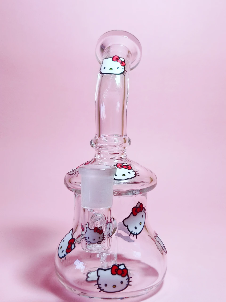 7.5 Inch Hello Kitty Borosilicate Glass Bong with Red Kitty Heads - Image 3
