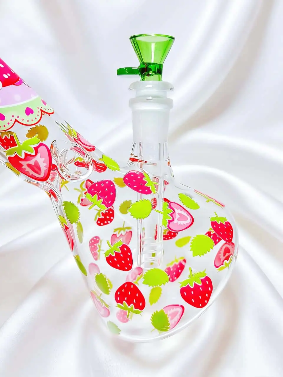 10-Inch Hello Kitty Strawberry Garden Beaker Bong - Image 4