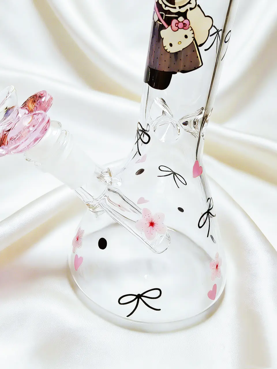 10-Inch Hello Kitty Lolita Lace Beaker Glass Bong - Image 4