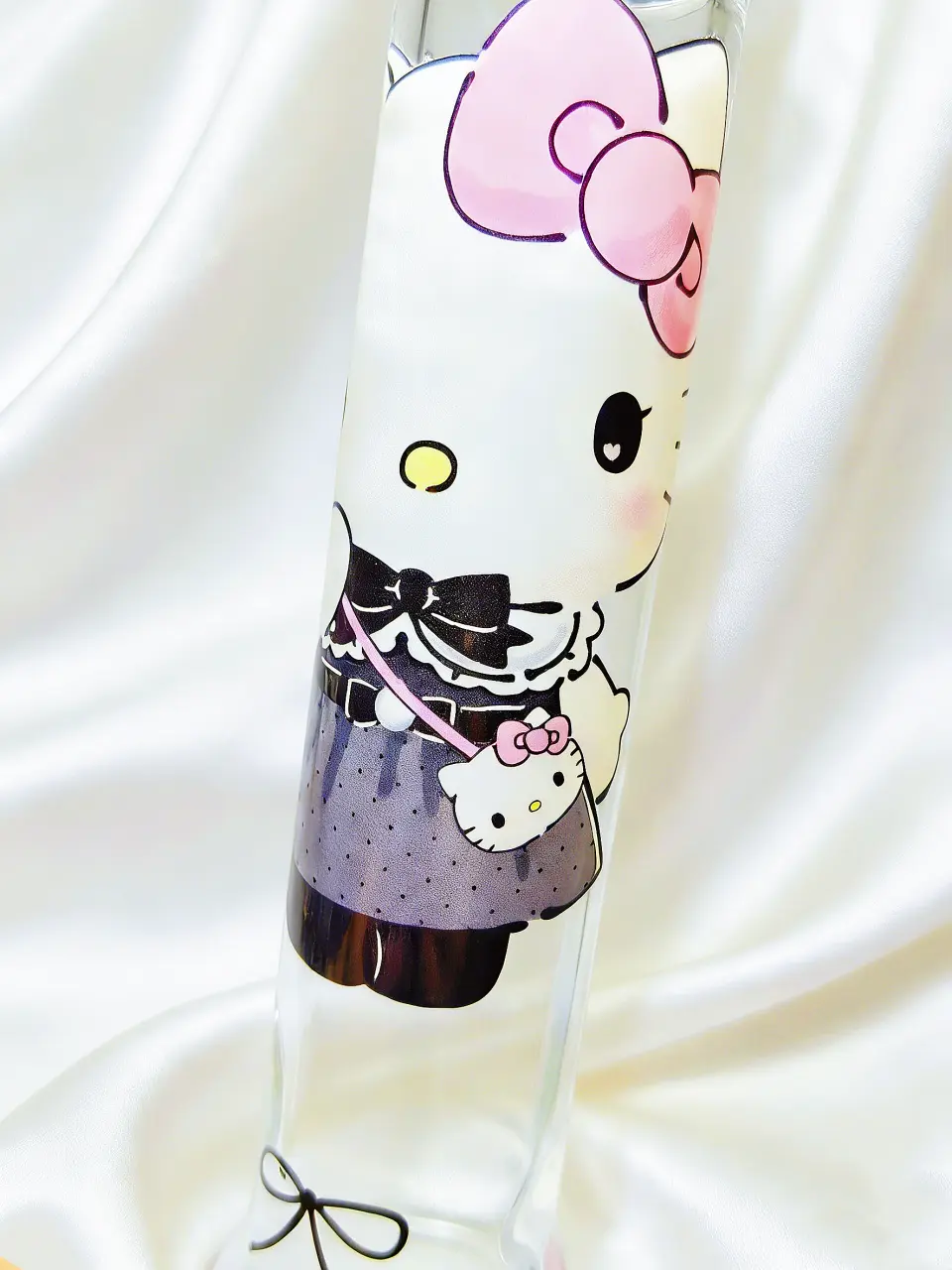 10-Inch Hello Kitty Lolita Lace Beaker Glass Bong - Image 3