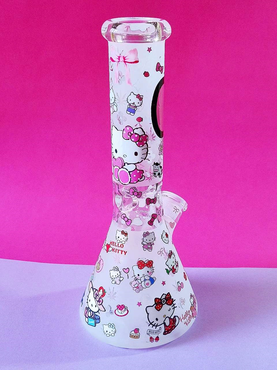 12.5 Inch Hello Kitty x LV-Style 9mm Beaker Glass Bong - Image 3