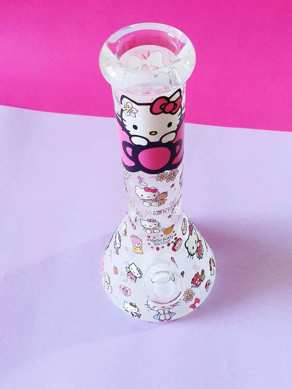 12.5 Inch Hello Kitty x LV-Style 9mm Beaker Glass Bong - Image 4