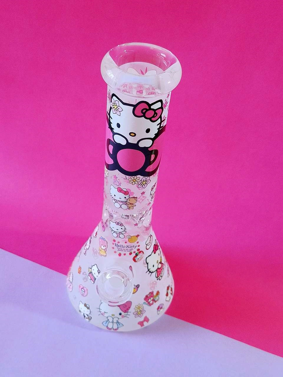 12.5 Inch Hello Kitty x LV-Style 9mm Beaker Glass Bong - Image 5