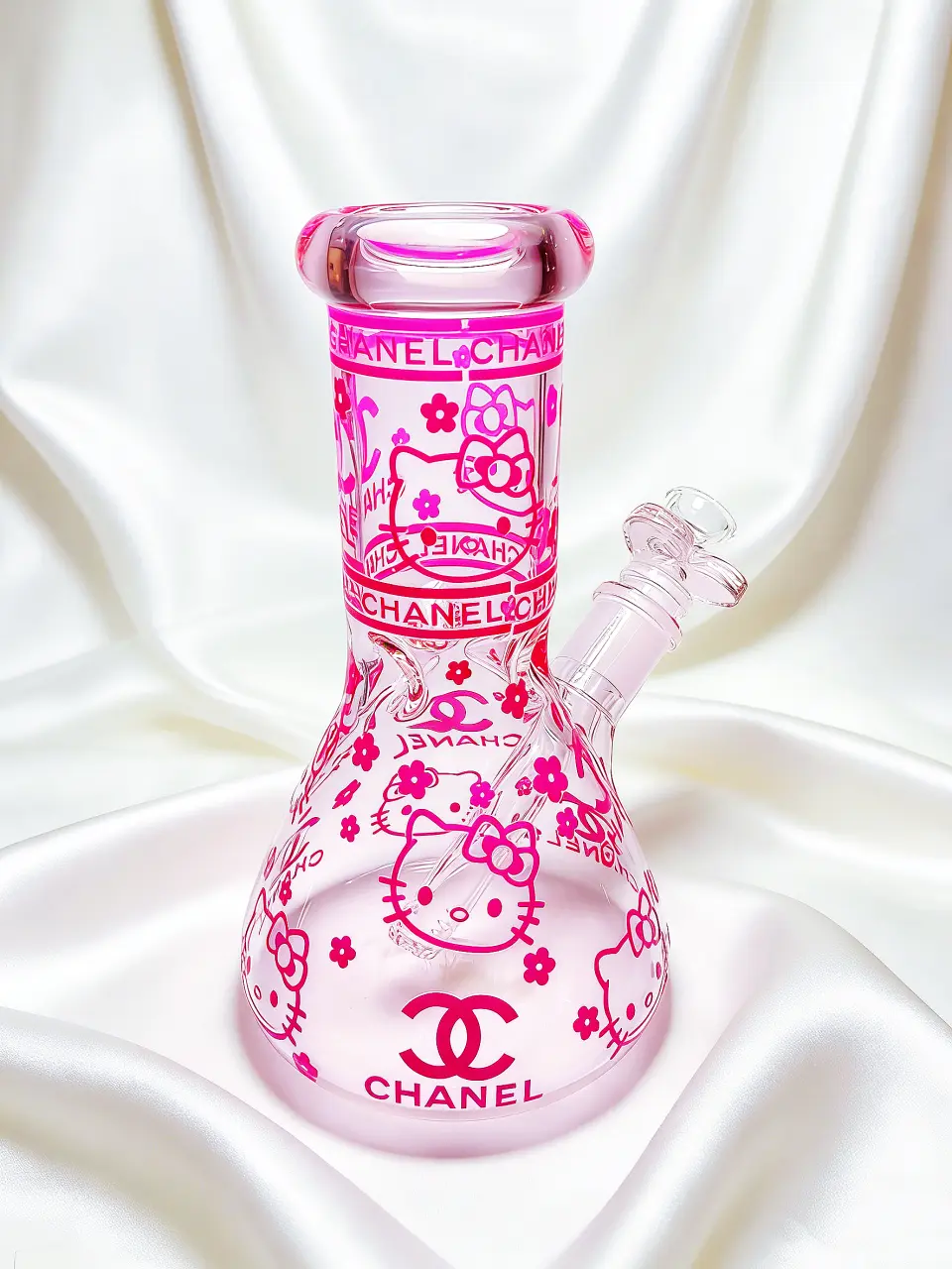 8 Inch 5mm Hello Kitty Chanel-Inspired Pink Beaker Glass Bong - Image 5