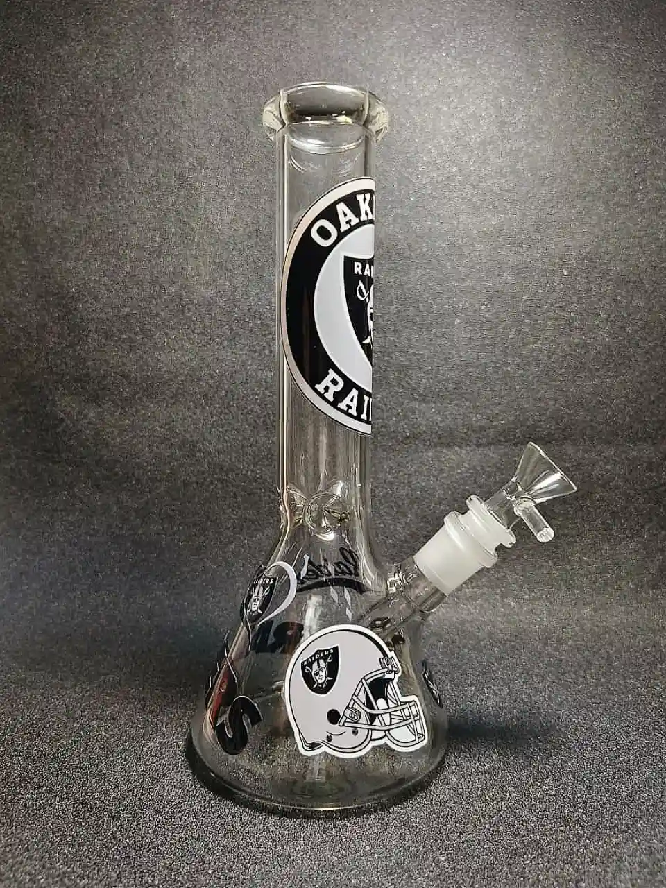 10-Inch Las Vegas Raiders NFL Beaker Glass Bong - Image 2