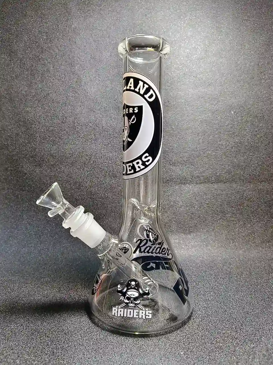 10-Inch Las Vegas Raiders NFL Beaker Glass Bong - Image 4