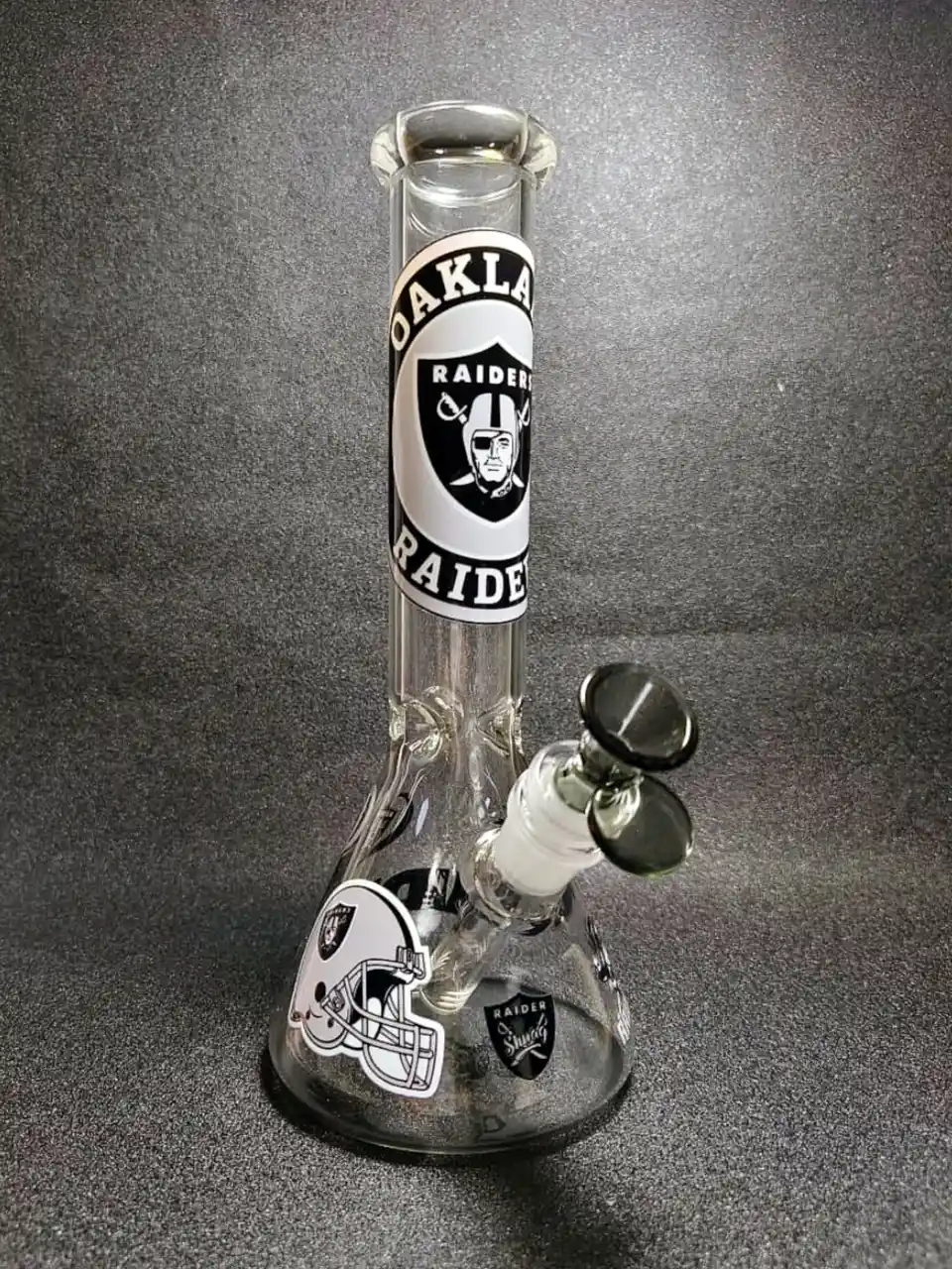 10-Inch Las Vegas Raiders NFL Beaker Glass Bong - Image 5