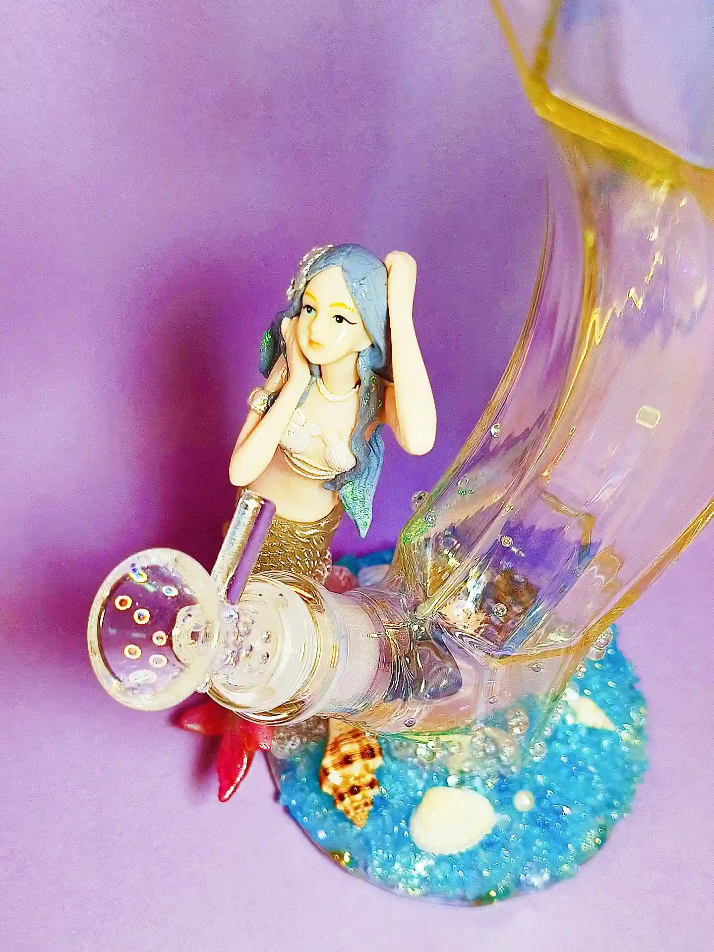 12-Inch Mermaid Curved Iridescent Glass Bong - Image 4