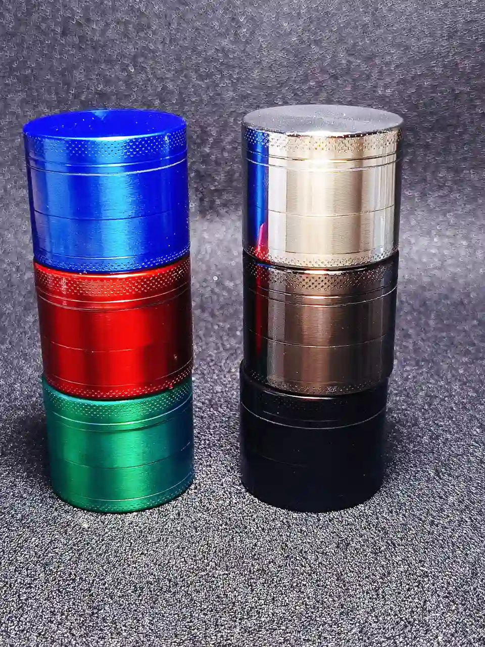 Mini Metal Herb Grinder, 4cm with Mesh Screen - 6 Colors - Image 6