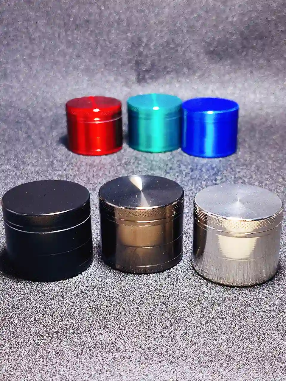 Mini Metal Herb Grinder, 4cm with Mesh Screen - 6 Colors - Image 2