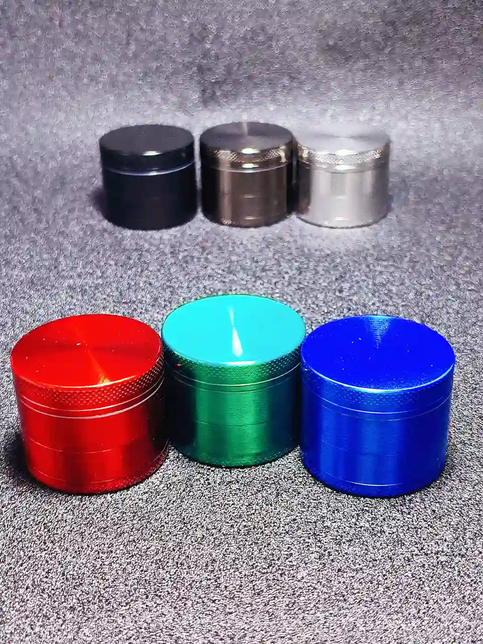 Mini Metal Herb Grinder, 4cm with Mesh Screen - 6 Colors - Image 3
