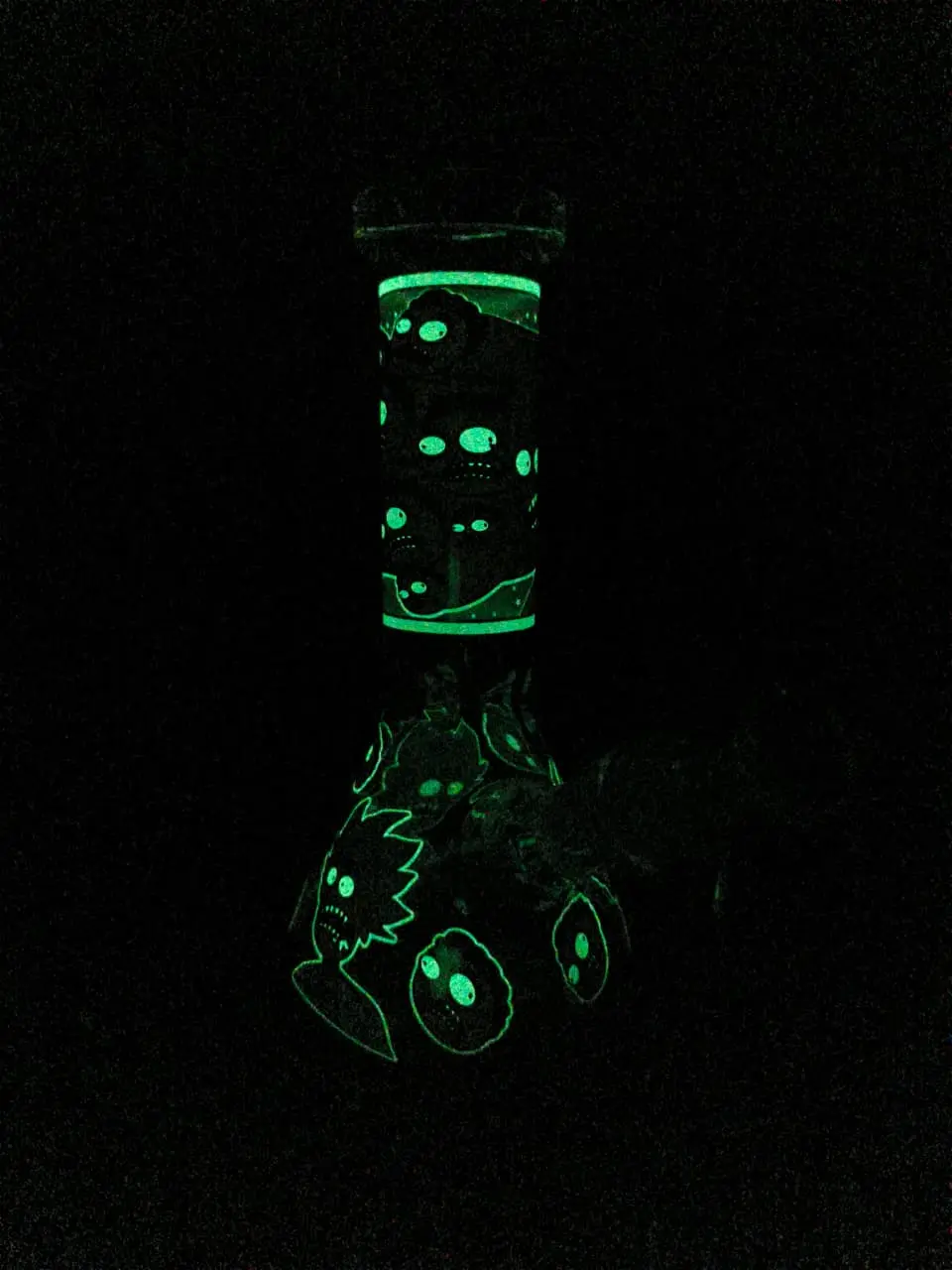 Rick and Morty 8-Inch Glow Portal Beaker Glass Bong - Image 2
