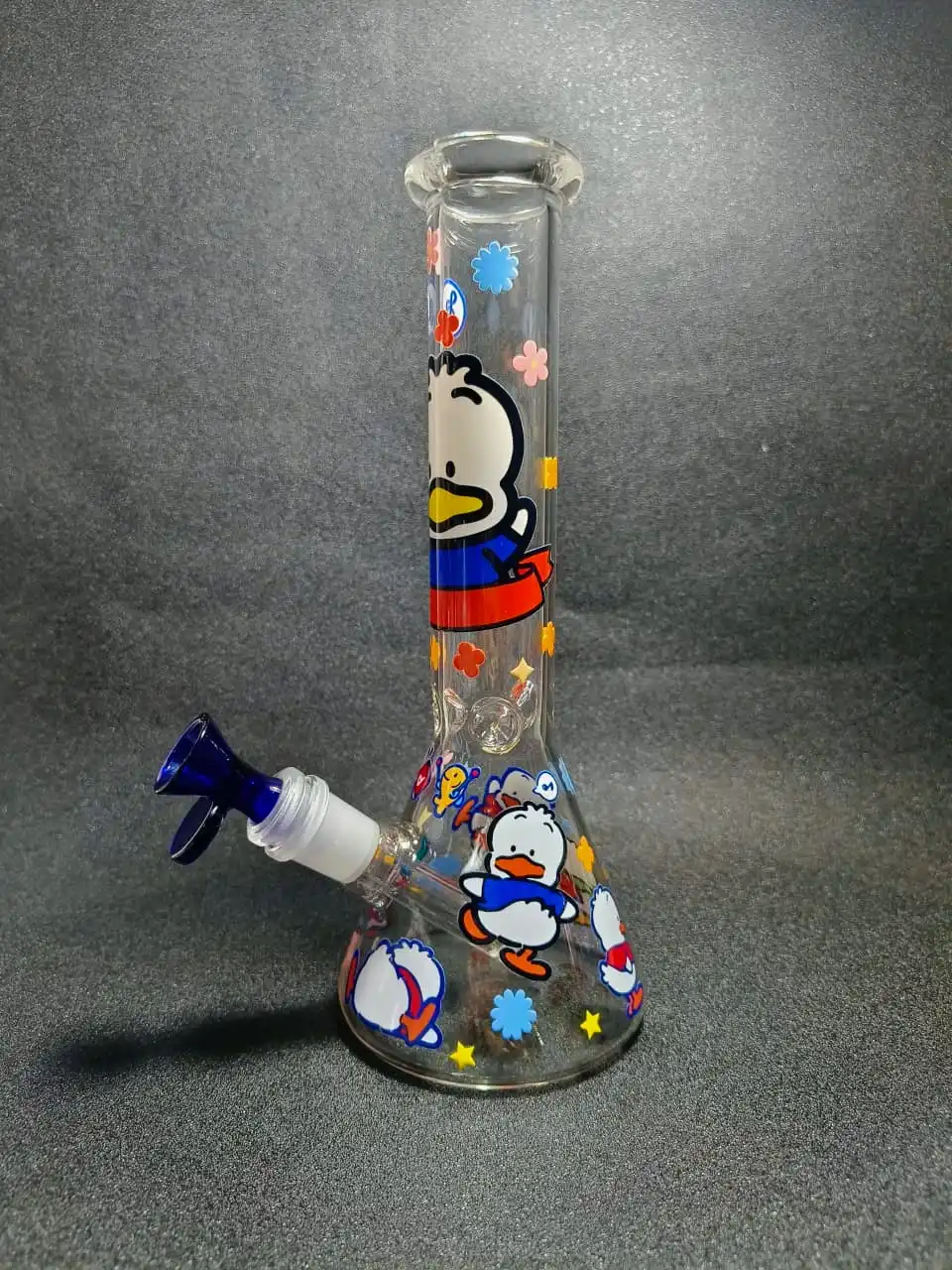 Sanrio Pekkle 10-Inch Kawaii Beaker Glass Bong - Image 4