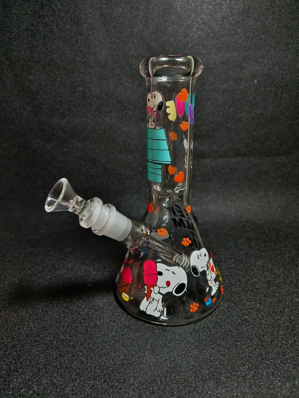 8-Inch Snoopy Hearts & Flowers Beaker Glass Bong - Image 3
