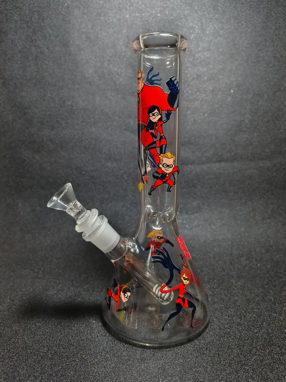 The Incredibles Family Red Suit 10 Inch Beaker Glass Bong - Image 4