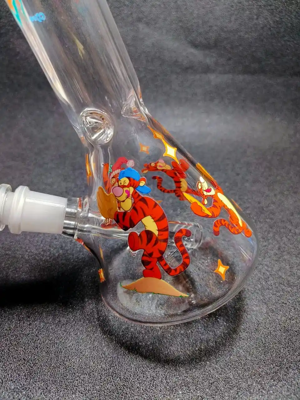 10 Inch Tigger Hundred Acre Stars Beaker Glass Bong - Image 6